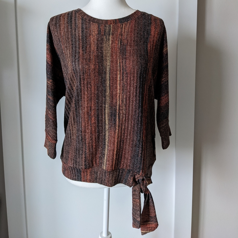 NWT SimplyVera, Size S, ¾ length sleeve, copper/black tones, light weight